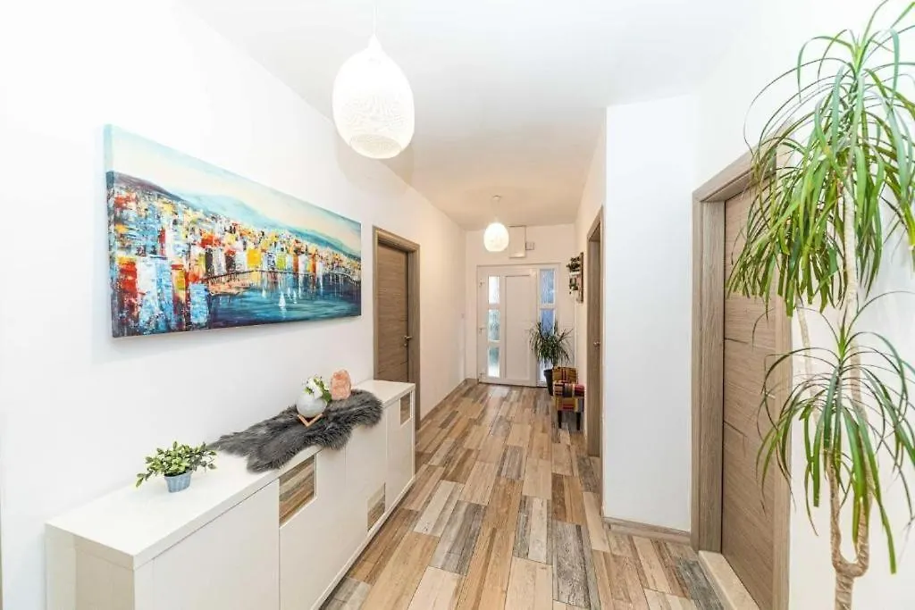 Sea Stone House Appartment 2 トロギール クロアチア