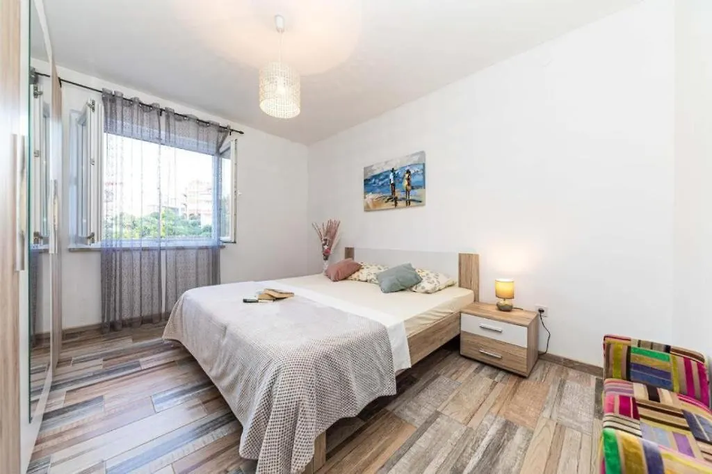 アパート Sea Stone House Appartment 2 トロギール